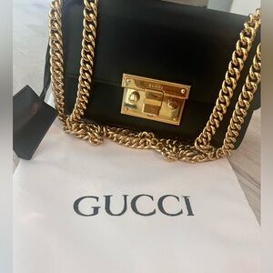 EUC Gucci PADLOCK LEATHER HANDBAG